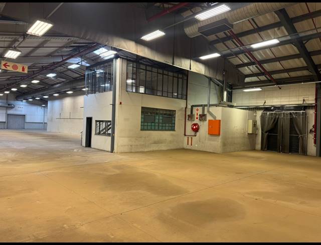 6,873M² WAREHOUSE TO LET IN HERMANSTAD